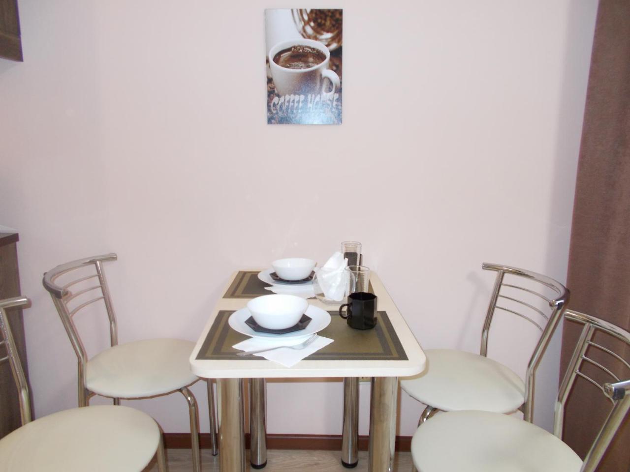 לבוב Apartment Near The Forum Mall מראה חיצוני תמונה