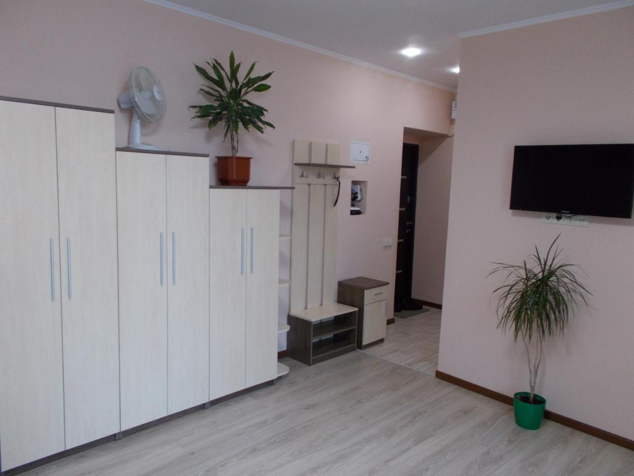 לבוב Apartment Near The Forum Mall מראה חיצוני תמונה