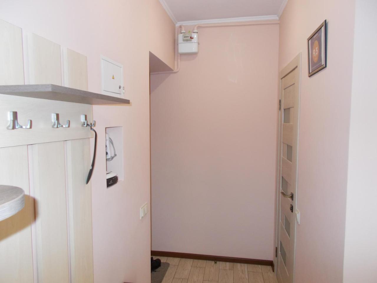 לבוב Apartment Near The Forum Mall מראה חיצוני תמונה